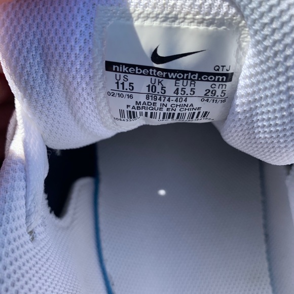Nike Air Max 90s - Picture 7 of 9